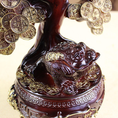 金蟾聚寶盆招財(cái)樹擺件 創(chuàng)意家居飾品中的財(cái)富象征與送禮佳選